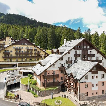 Nevesole Folgarida Resort Aparthotel エクステリア 写真