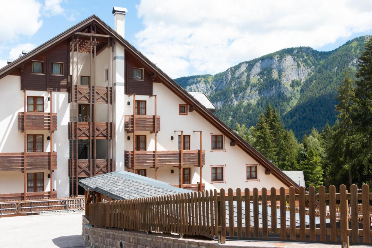 Nevesole Folgarida Resort Aparthotel エクステリア 写真