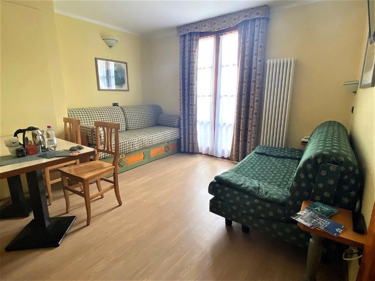 Nevesole Folgarida Resort Aparthotel エクステリア 写真