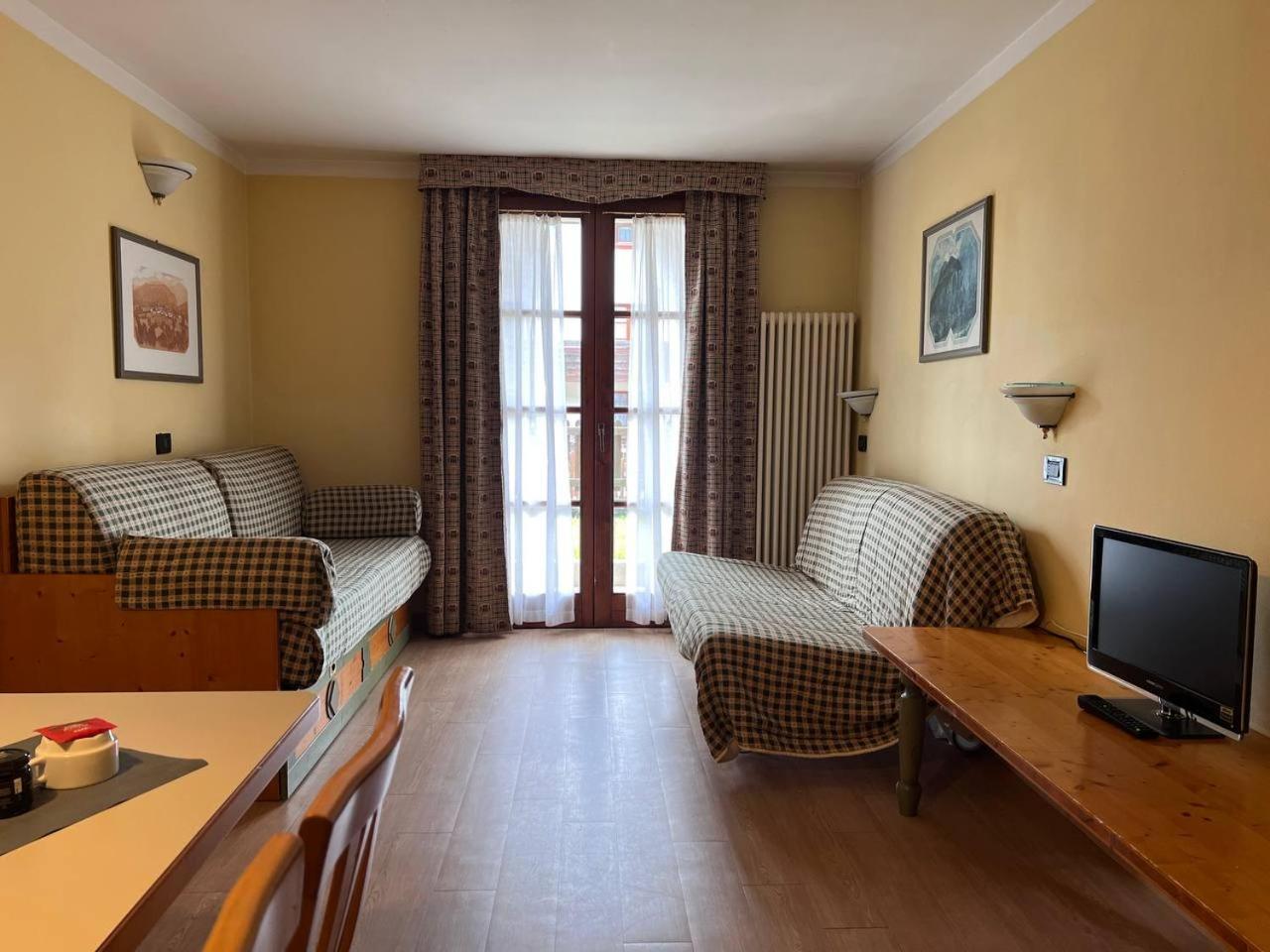 Nevesole Folgarida Resort Aparthotel エクステリア 写真