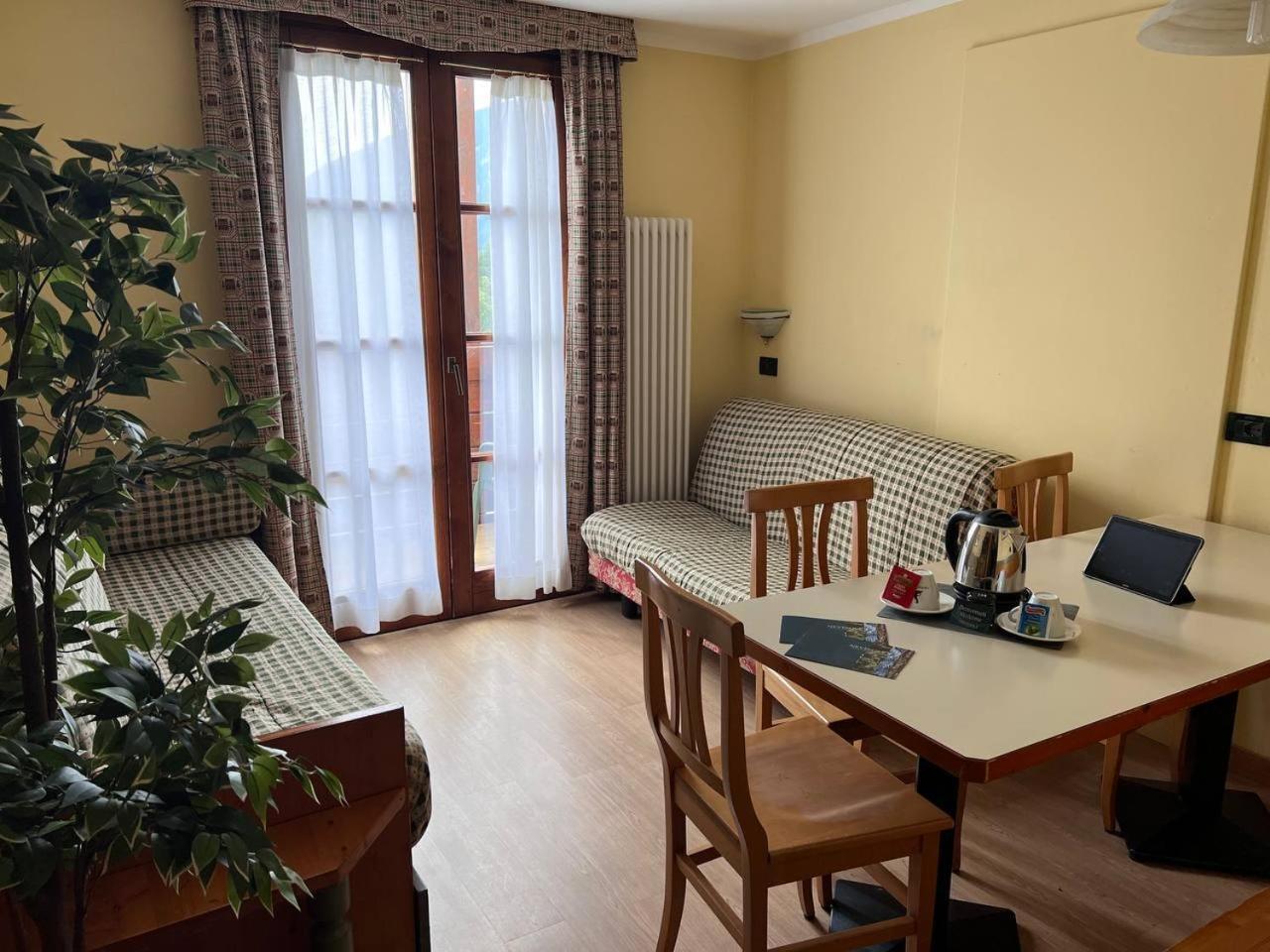 Nevesole Folgarida Resort Aparthotel エクステリア 写真