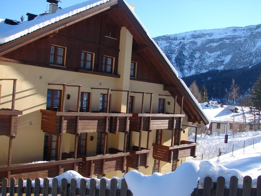 Nevesole Folgarida Resort Aparthotel エクステリア 写真
