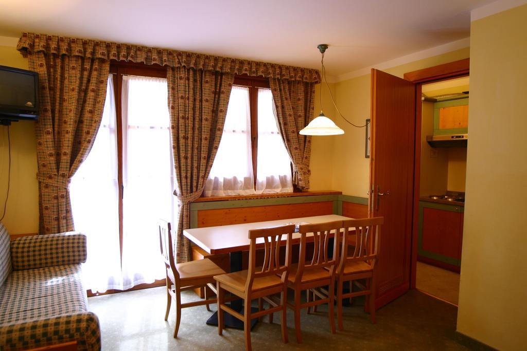 Nevesole Folgarida Resort Aparthotel エクステリア 写真