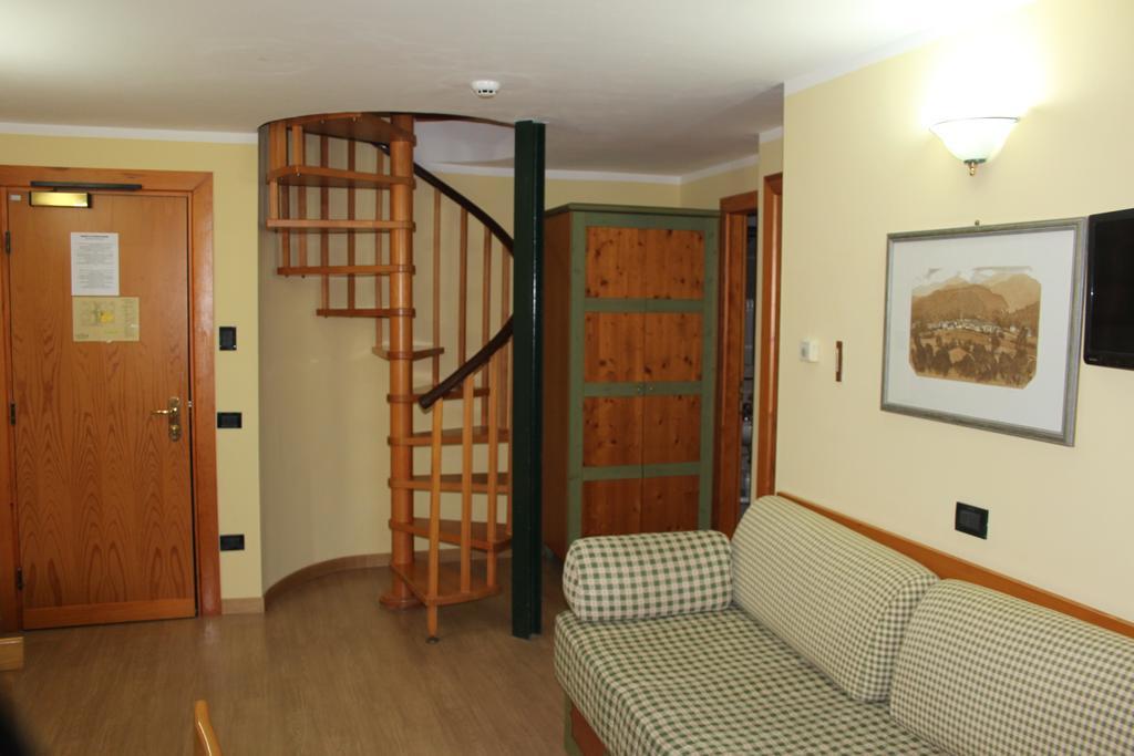 Nevesole Folgarida Resort Aparthotel エクステリア 写真