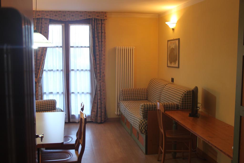 Nevesole Folgarida Resort Aparthotel エクステリア 写真