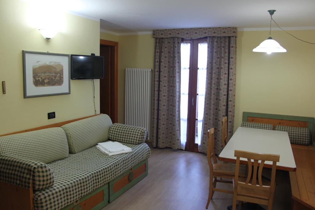 Nevesole Folgarida Resort Aparthotel エクステリア 写真